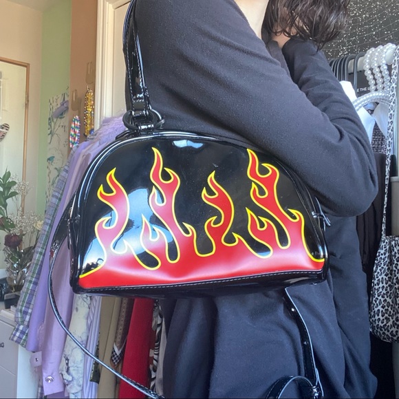 ✨SOLD✨ black purse with flames 🔥 - Picture 2 of 6